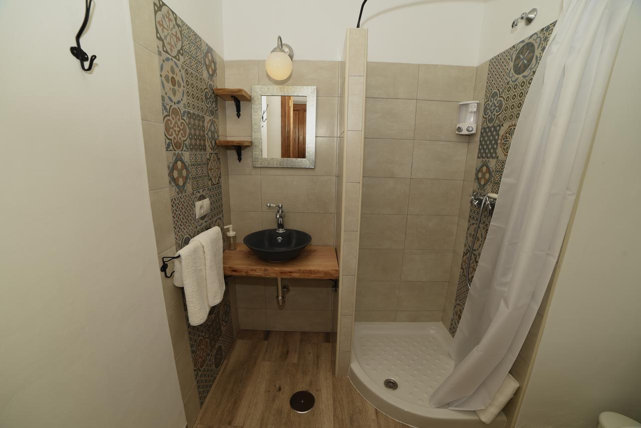 Casa Las Tinajas Iznájar Eksteriør bilde